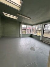 Building Photo - 1505 15th Ave N