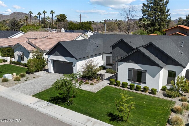Building Photo - 8413 N Diller Grove Ln