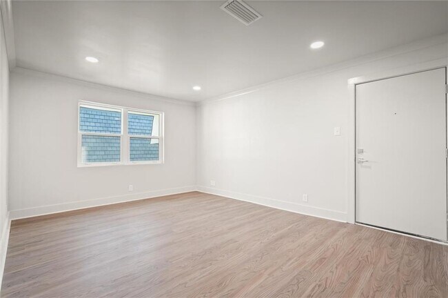 Foto del edificio - 3655 Old Shell Rd