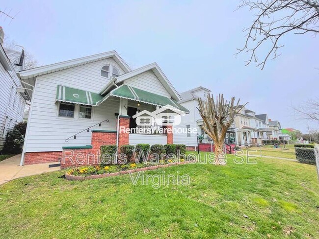 Foto del edificio - 210 Hardy Ave