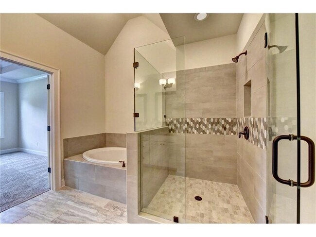 Building Photo - 5239 Cresslyn Rdg