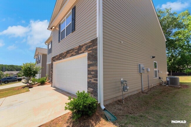 Foto del edificio - 208 Kernow Ln