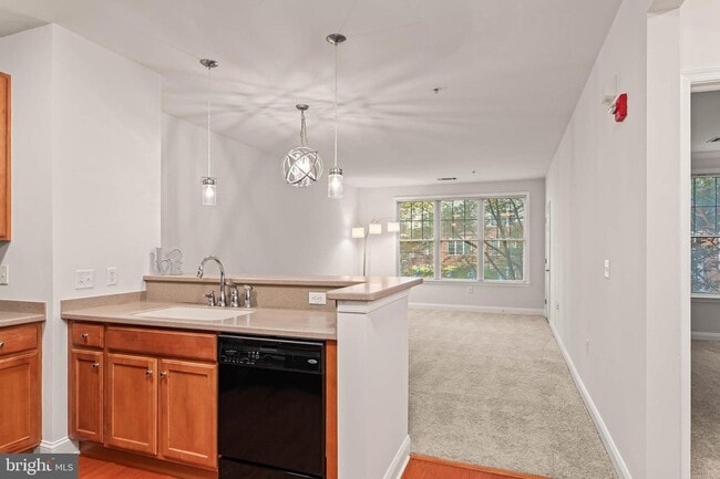 Foto del edificio - 200 W Elm St