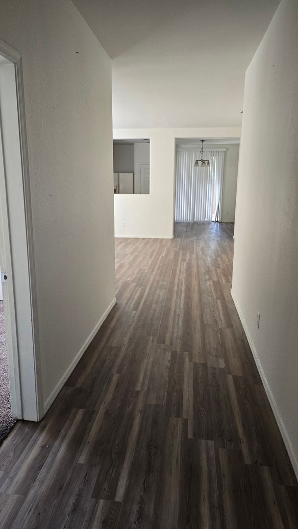 Foto del edificio - 8560 N 63rd Ln