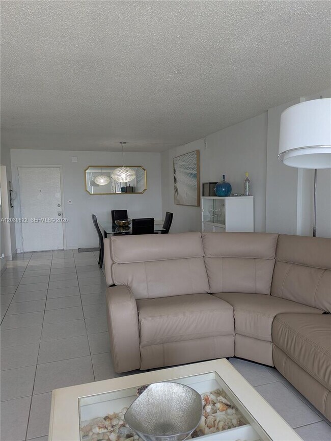Foto del edificio - 1849 S Ocean Dr