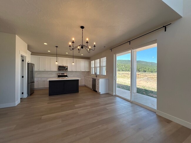 Building Photo - Live Your Dreams!! Melanie Way Available!!