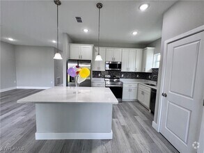 Building Photo - 213 Antis Dr