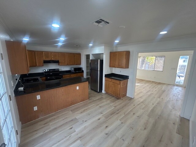 Foto del edificio - 5900 Fawn Ave