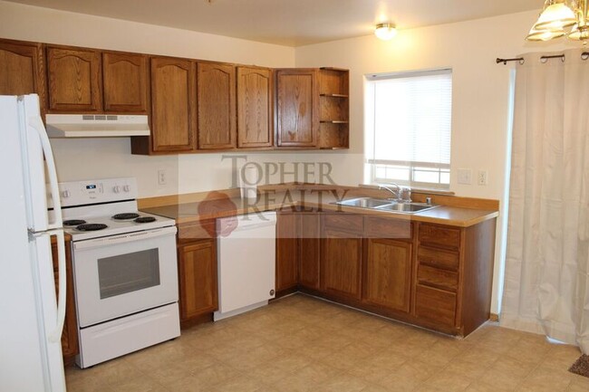 Building Photo - 1053 Orion Rd