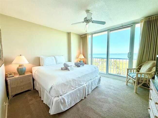 Foto del edificio - 1401 E Beach Dr