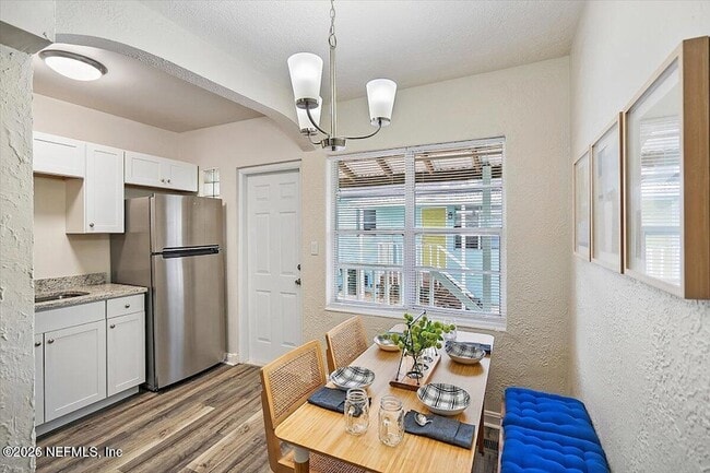 Building Photo - 95 Lewis St