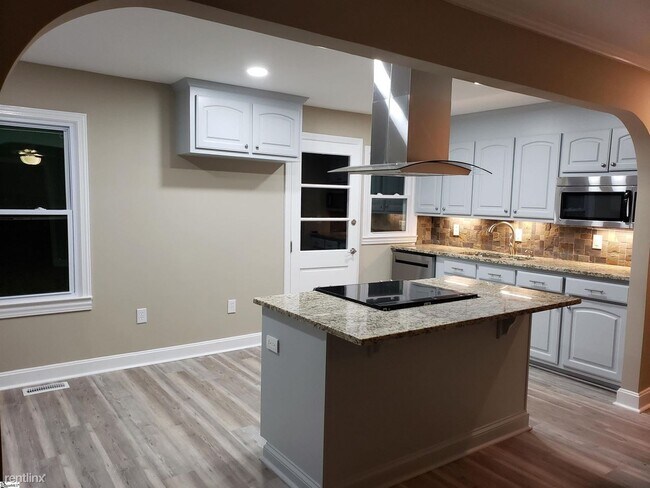 Building Photo - 3 br, 2 bath House - 301 Piedmont Park Rd