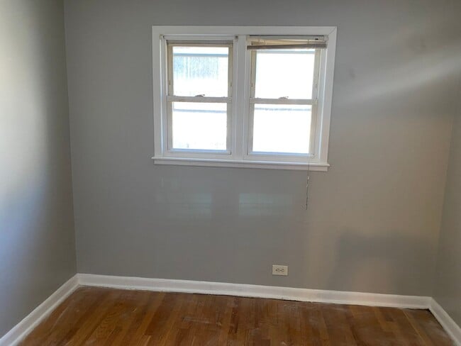 Foto del edificio - 9040 S Dauphin Ave