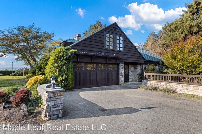 Foto del edificio - 3 br, 4 bath House - 10653 Culpeper Court NW