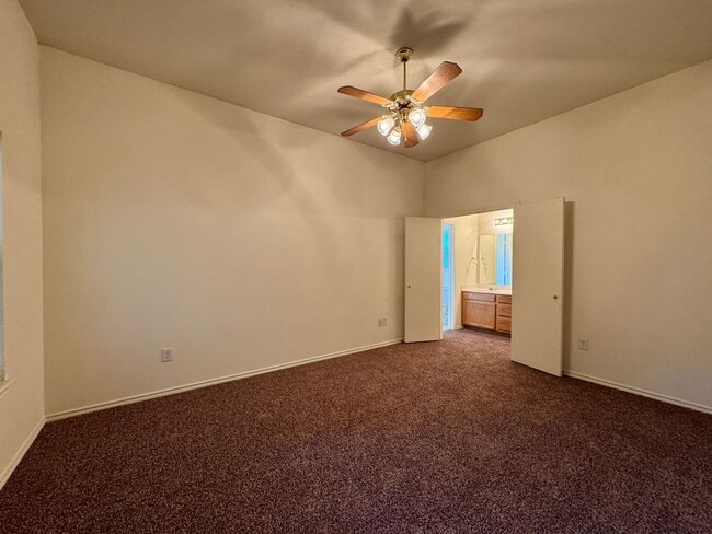 Building Photo - Duplex