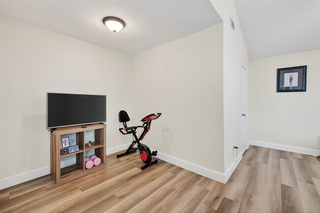 Foto del edificio - 3200 S Gessner Rd