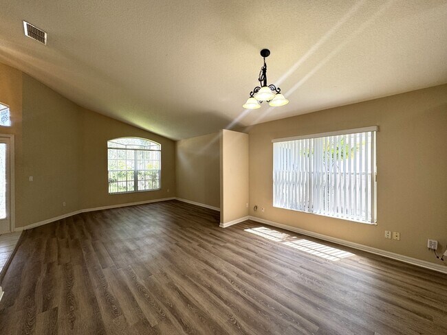 Foto del edificio - 4952 Hook Hollow Cir