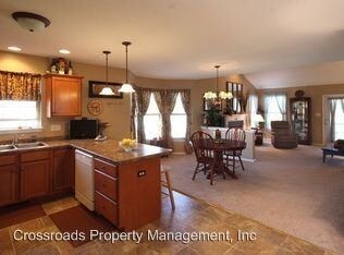 Building Photo - 3 br, 3 bath House - 7 Rumford Court