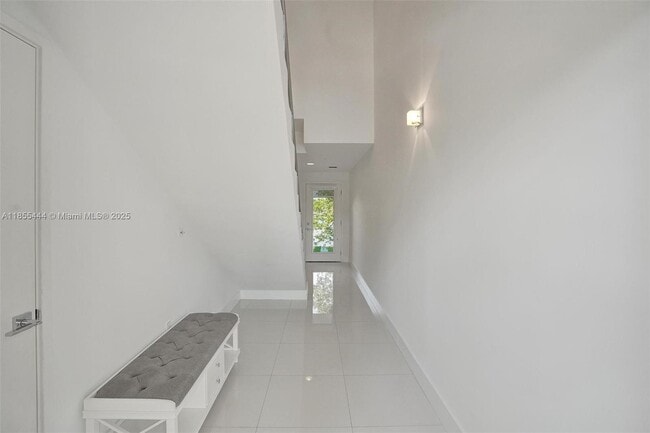 Foto del edificio - 516 SE 1st Cir