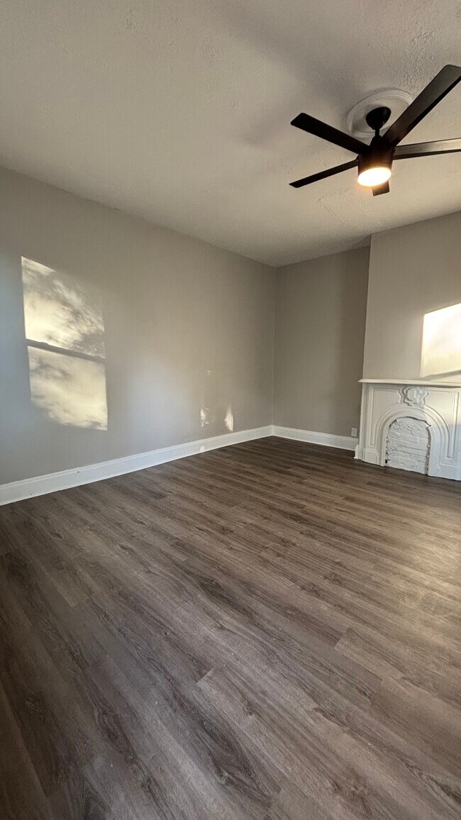 Foto del edificio - 328 N 6th St