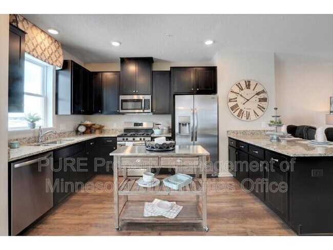 Foto del edificio - 9626 Olive Ln N