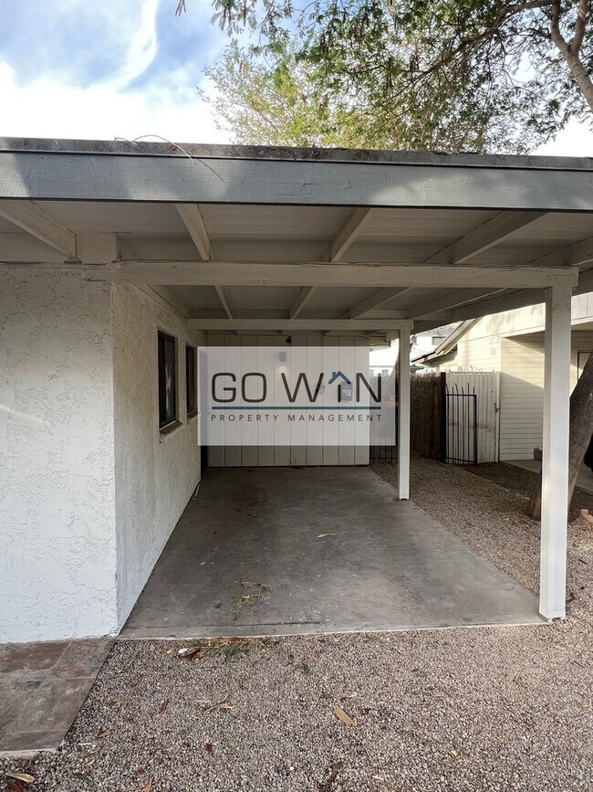 Foto del edificio - 1502 E Highland Ave