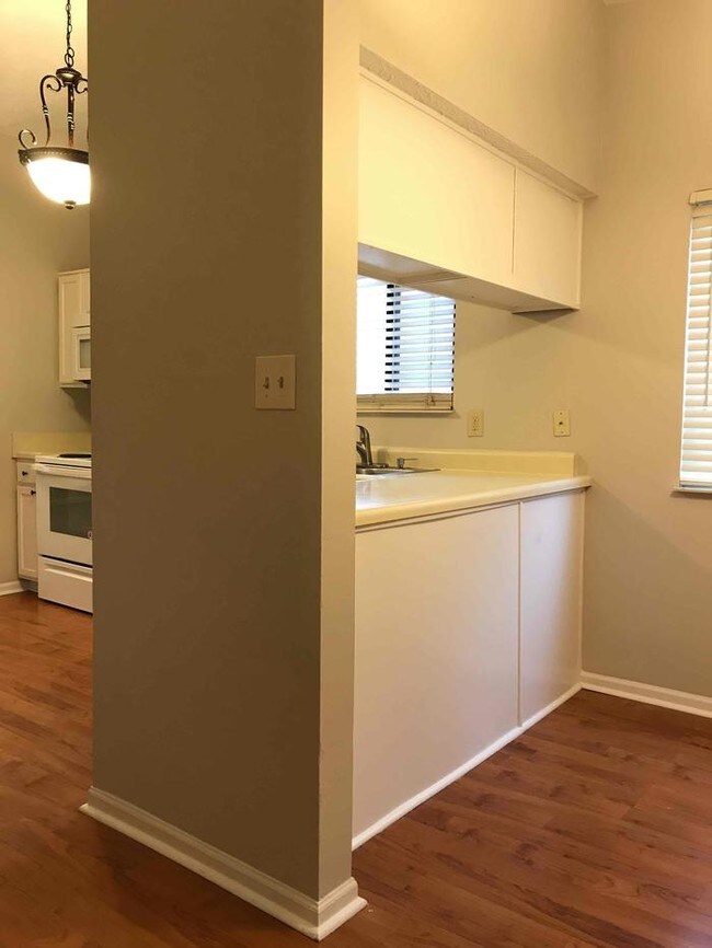 Building Photo - 5635 Liberty Creek Dr E