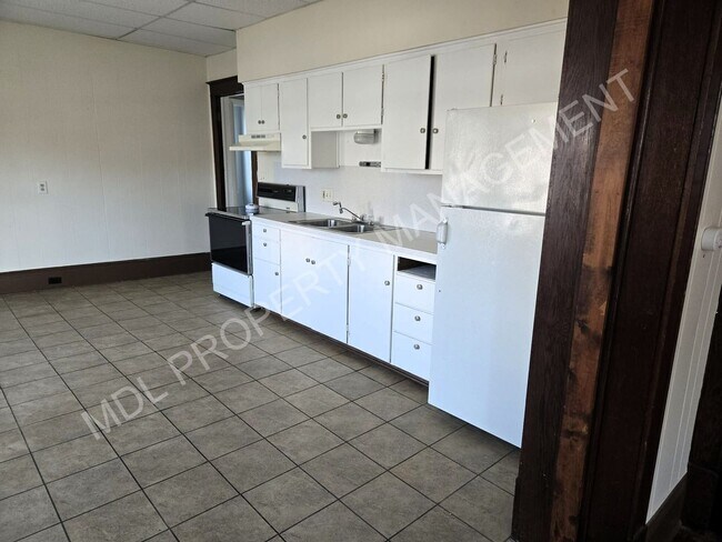 Foto del edificio - 121 N Granger St