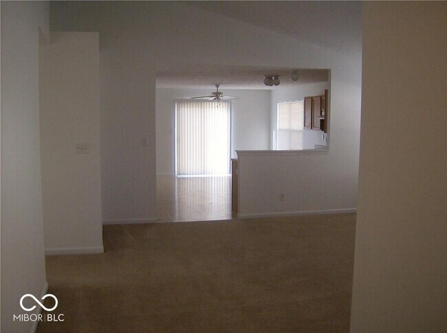 Foto del edificio - 6567 Glory Maple Ln