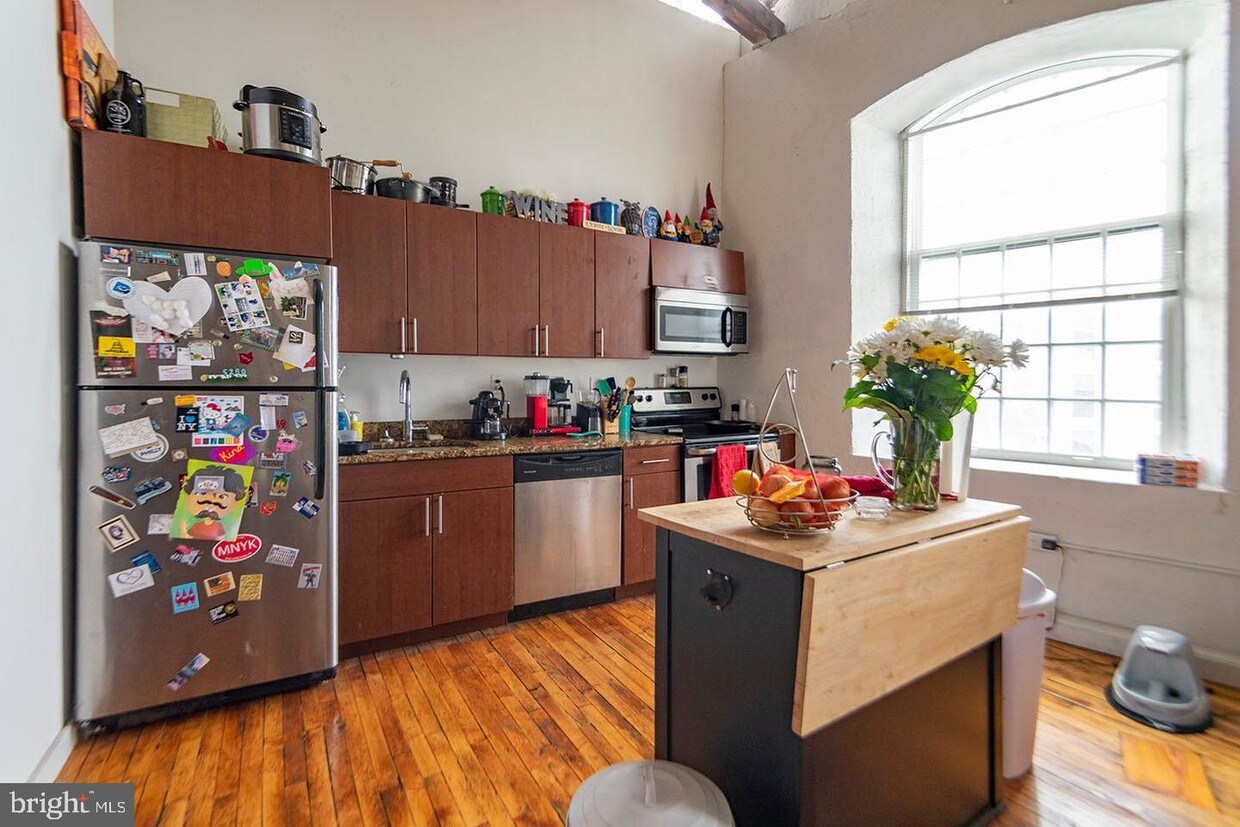 Foto principal - 4 Leverington Ave