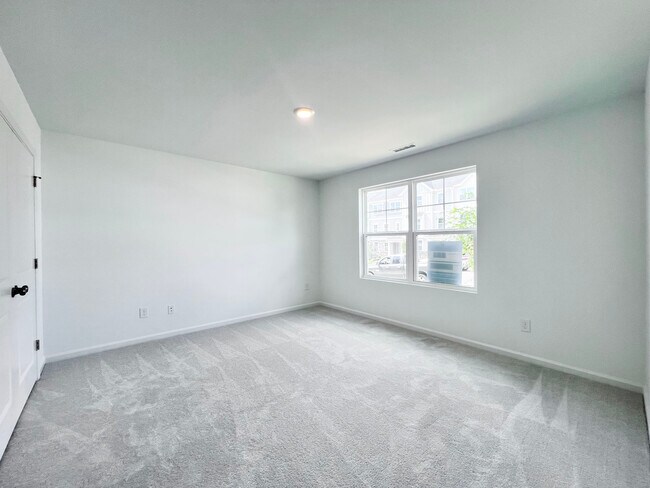 Foto del edificio - 1421 Jay Rd