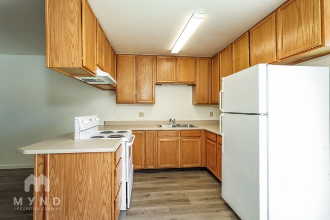 Foto del edificio - 1574 W 7th St