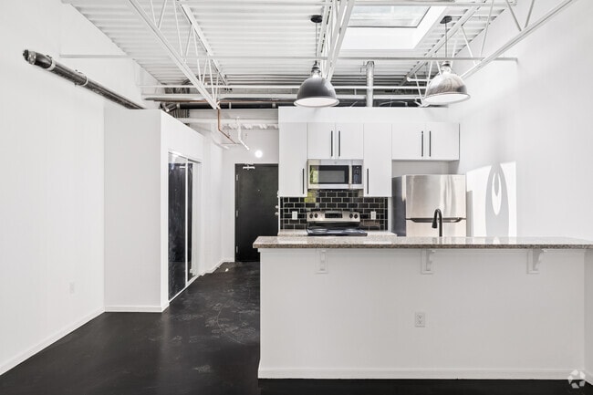 Studio - 700SF - Kitchen - 4151-4159 Main St