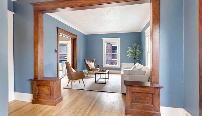 Foto del edificio - 240 Calkins Ave SE