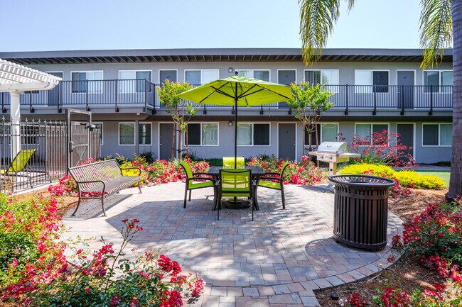 Building Photo - Coral Gardens Apartments