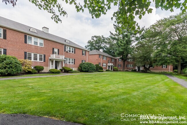Building Photo - Chestnut Hill COndo 2 bed with 1 parking inc