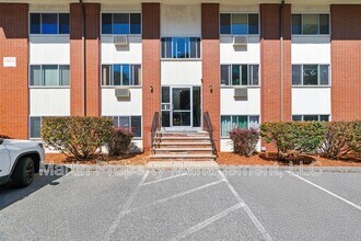 Building Photo - 74 Beach St