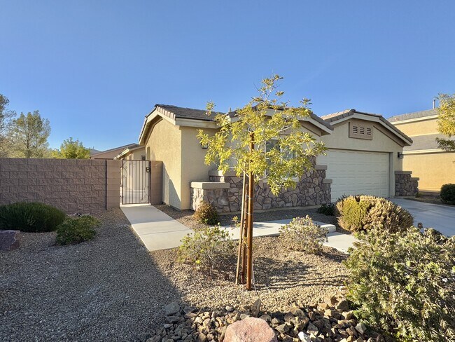 Foto del edificio - 4595 Grindle Point St