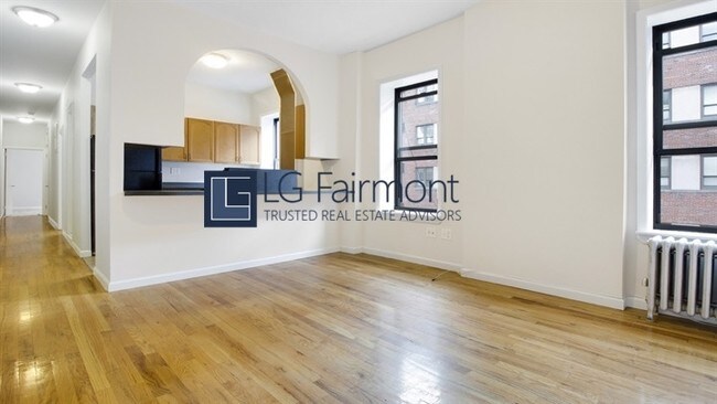 Building Photo - 401 W 52nd St