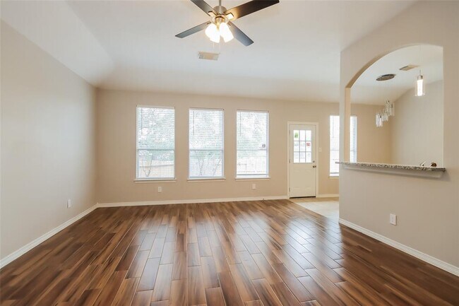 Building Photo - 970 Fife Dr