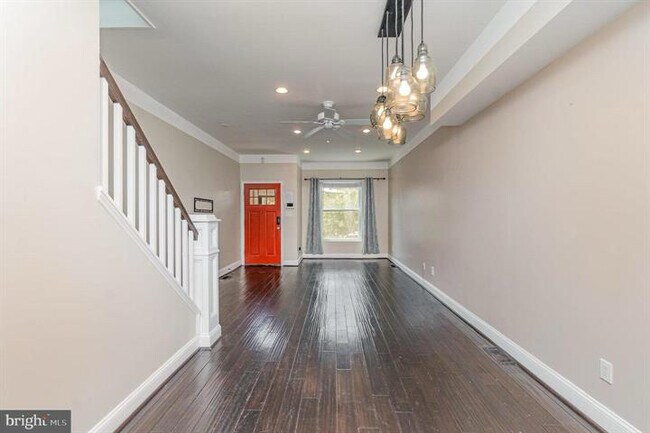 Foto del edificio - 217 S Clinton St