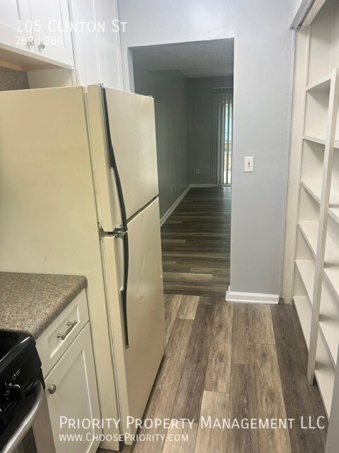 Foto del edificio - 105 Clinton St