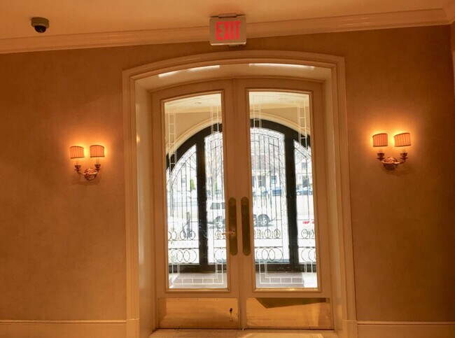 Foto del edificio - 411 Commonwealth Ave