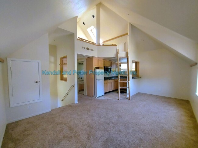 Building Photo - Spacious 1 bedroom loft in Santa Cruz