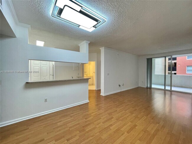 Foto del edificio - 17100 N Bay Rd