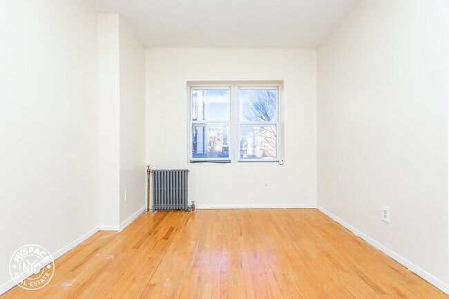 Foto del edificio - 546 St Marks Ave