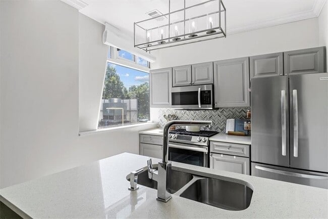 Foto del edificio - 2479 Peachtree Rd