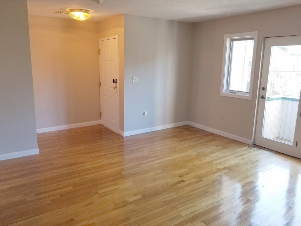 Primary Photo - 616 Boston Ave