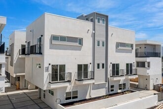 Building Photo - 10961 Calvert St