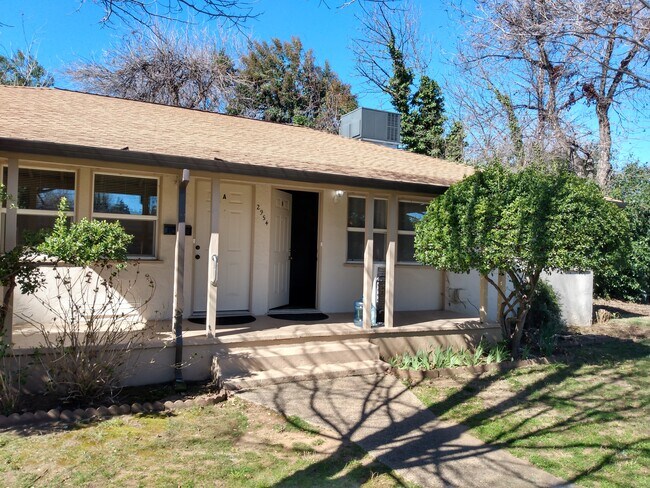 Entry - 2954 Mahan St